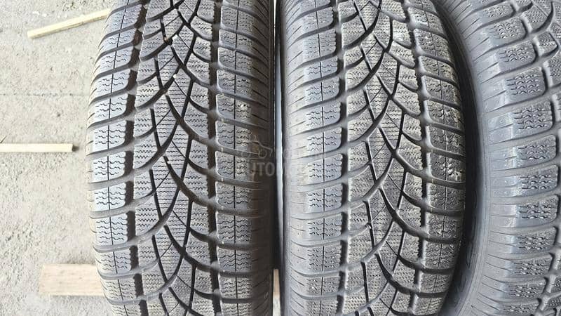 Dunlop 215/60 R17 Zimska