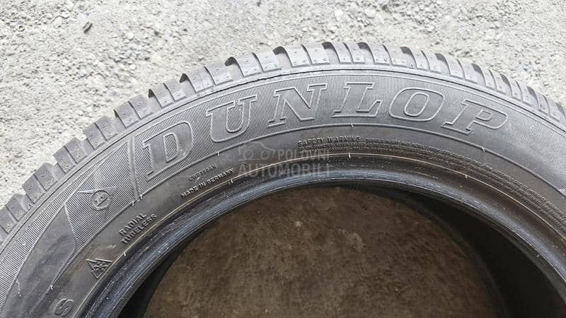 Dunlop 215/60 R17 Zimska