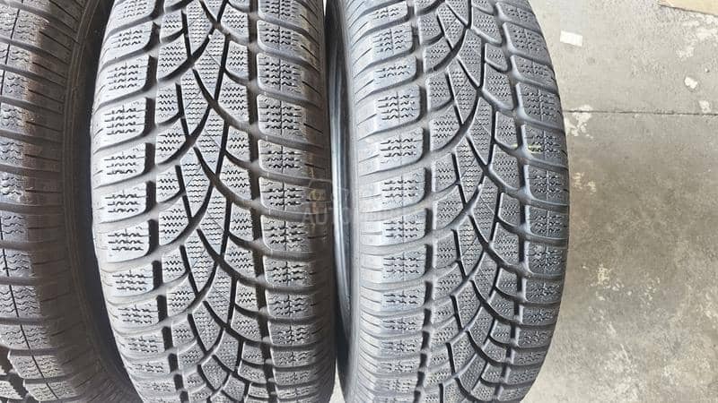 Dunlop 215/60 R17 Zimska