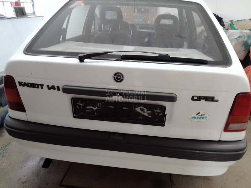 Opel Kadett 1.4i