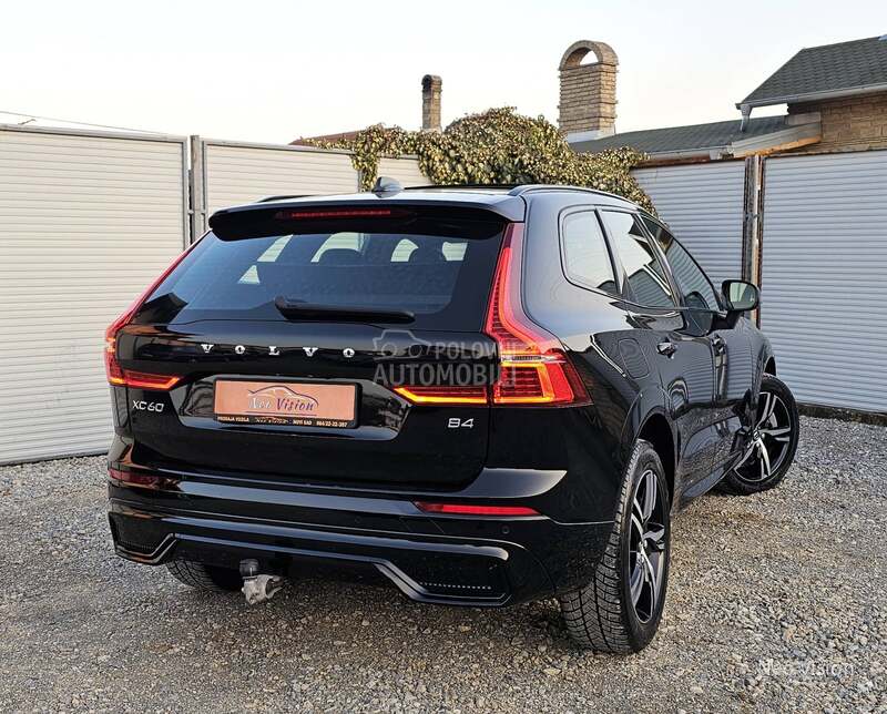 Volvo XC60 2.0 B4 R-Design