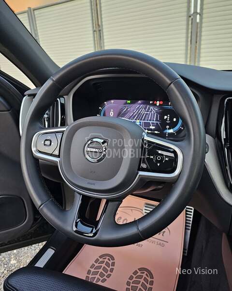 Volvo XC60 2.0 B4 R-Design