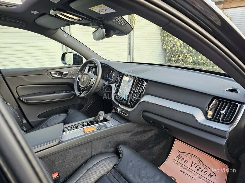 Volvo XC60 2.0 B4 R-Design