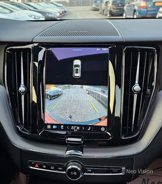 Volvo XC60 2.0 B4 R-Design