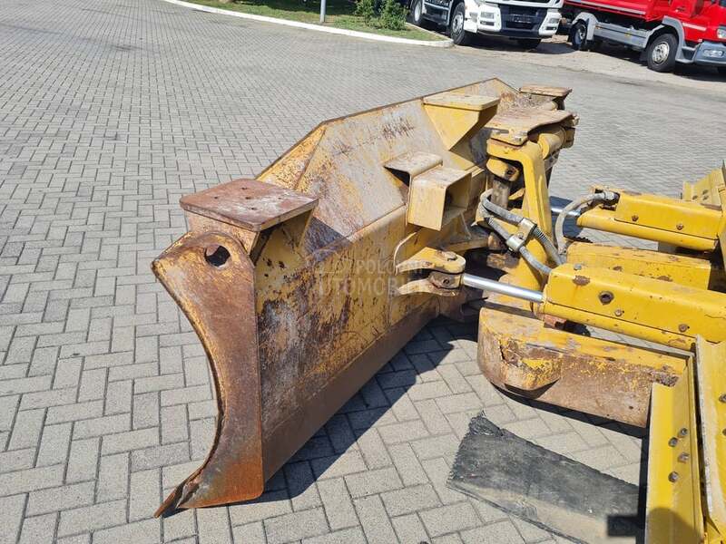 CAT D5N LGP  RENT / PRODAJA