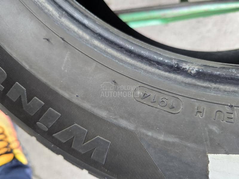 Hankook 235/65 R17 Zimska