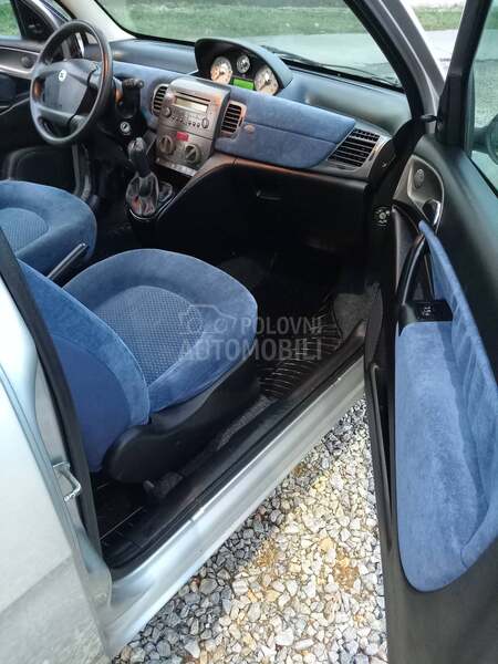 Lancia Ypsilon multijet