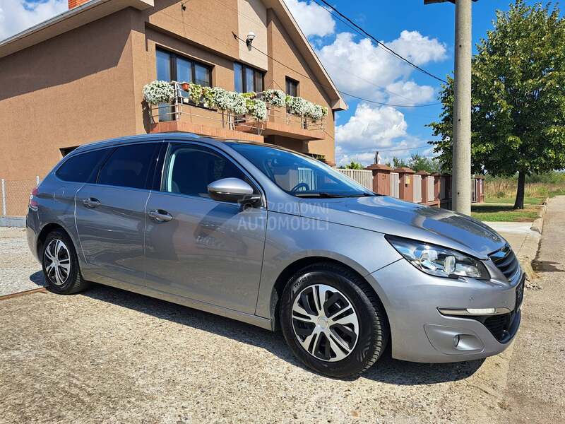 Peugeot 308 1,6  BLUE  88 K W