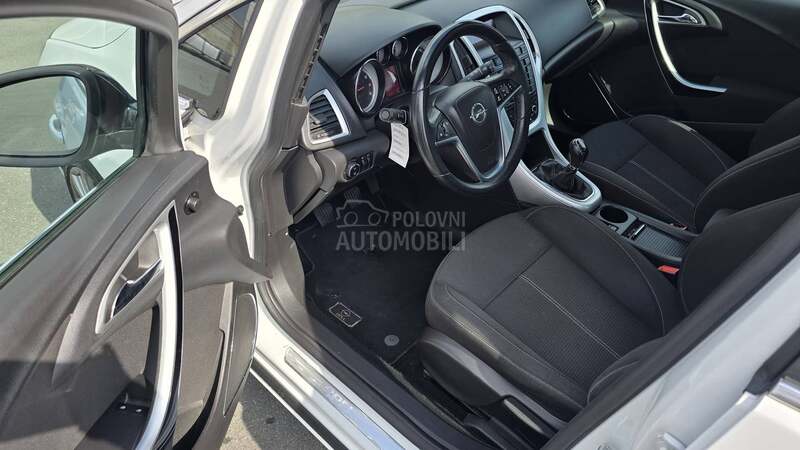 Opel Astra J 1.4 T