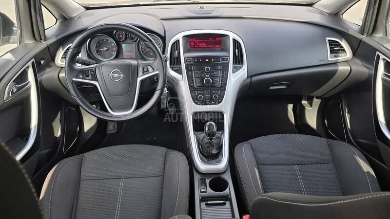 Opel Astra J 1.4 T