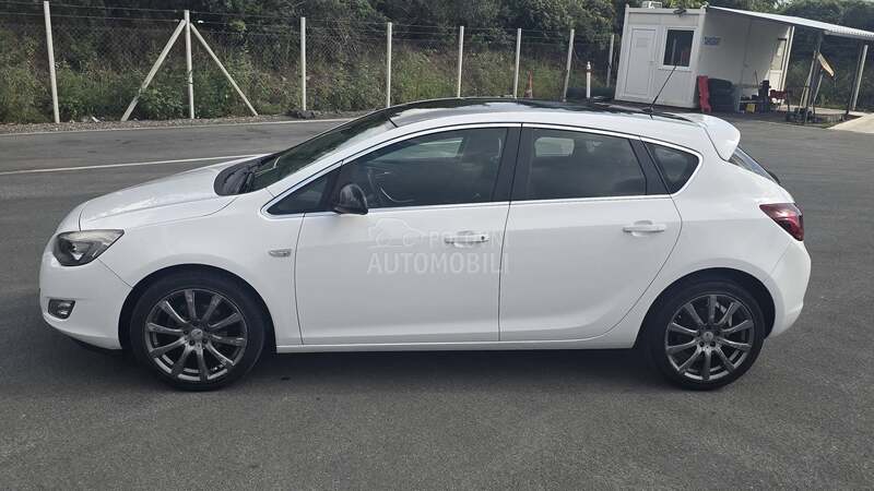 Opel Astra J 1.4 T