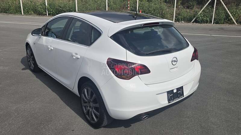 Opel Astra J 1.4 T