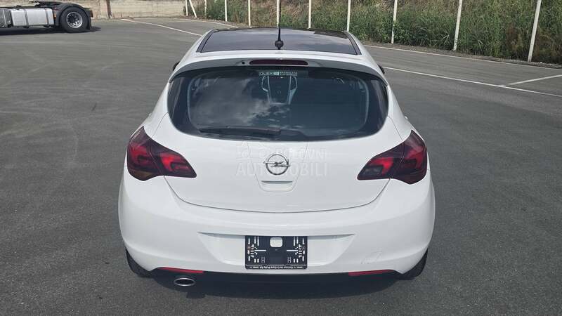 Opel Astra J 1.4 T