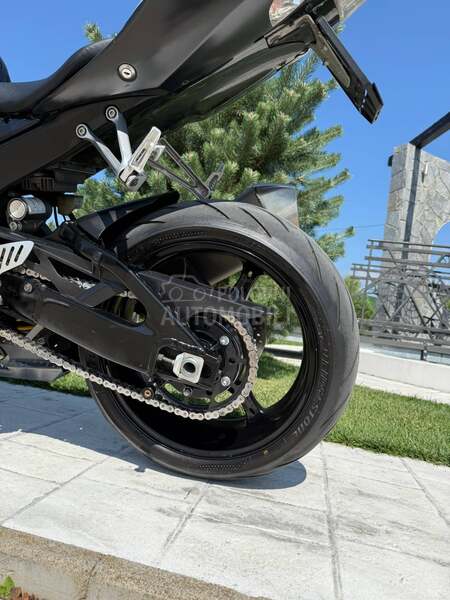 Suzuki gsxr 1000 K6 CH