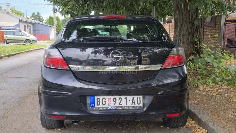 Opel Astra H GTC