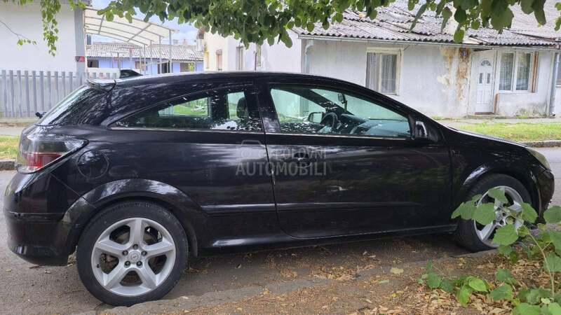 Opel Astra H GTC