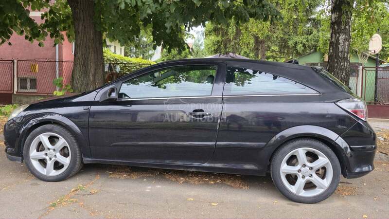 Opel Astra H GTC