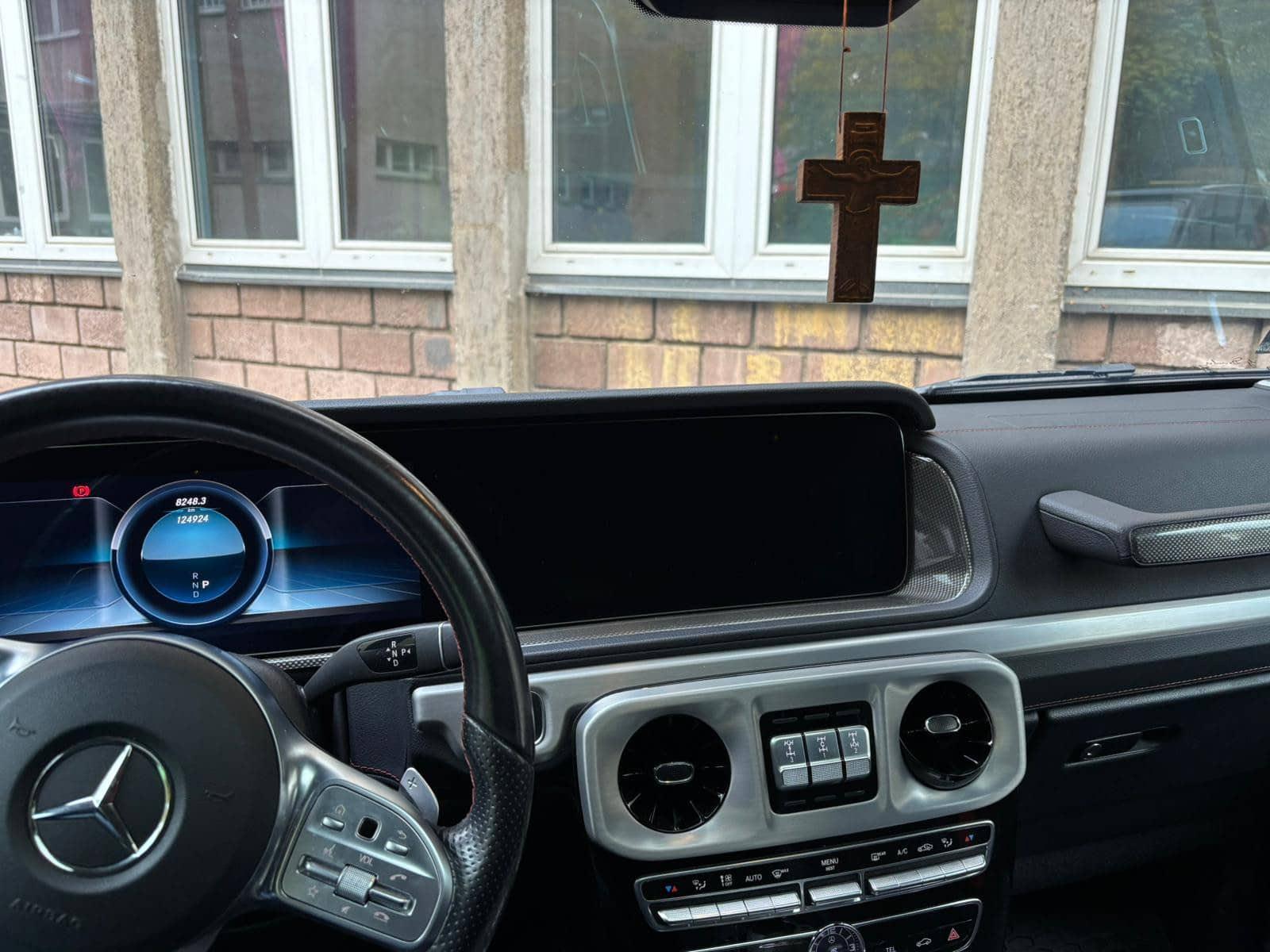 Mercedes Benz G 400 AMG