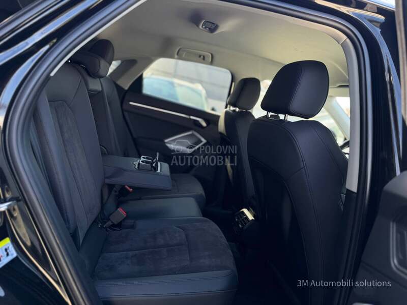 Audi Q3 2.0D/S-Line/Black/20