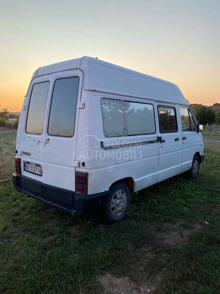 Renault Trafic 2.1