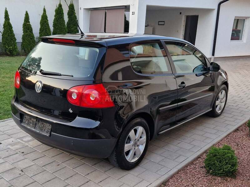 Volkswagen Golf 5 1.4 i