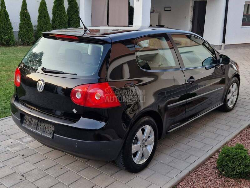 Volkswagen Golf 5 1.4 i
