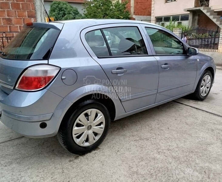 Opel Astra H 1.8