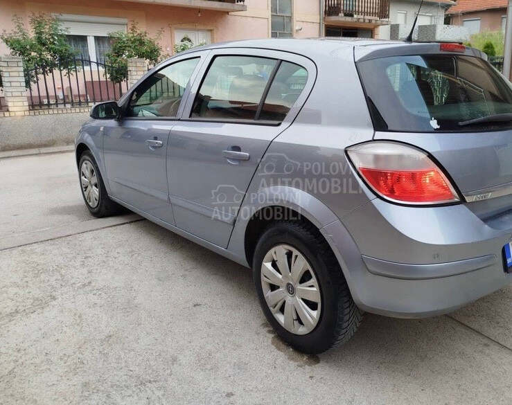Opel Astra H 1.8