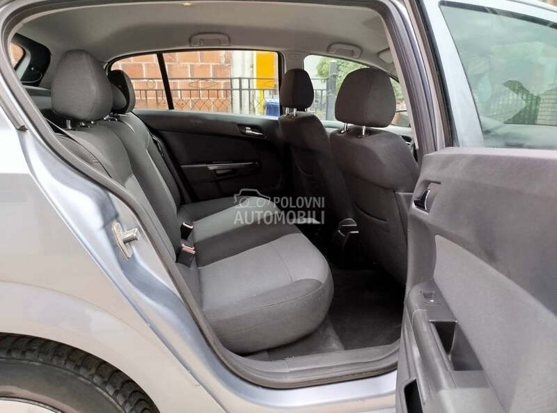 Opel Astra H 1.8