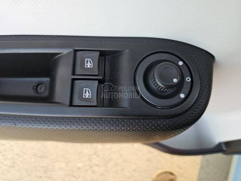 Renault Twingo 1.0 SCE