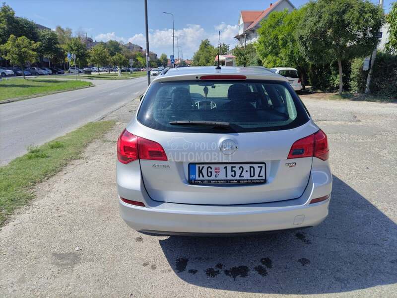 Opel Astra J 1.7cdti