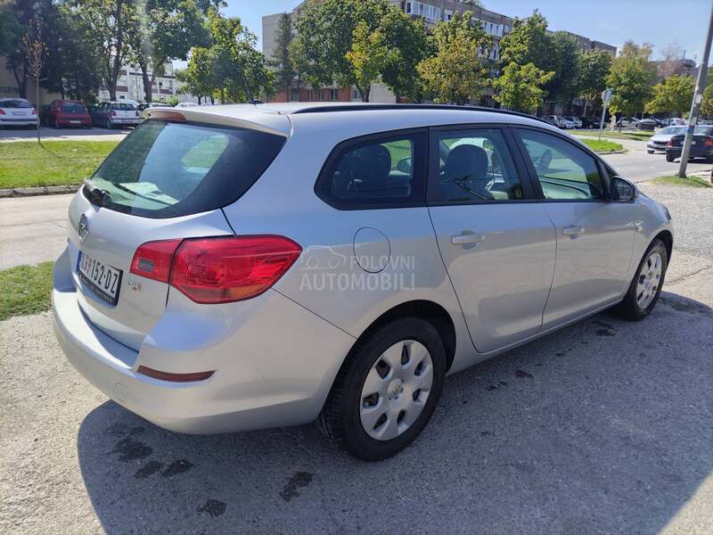 Opel Astra J 1.7cdti