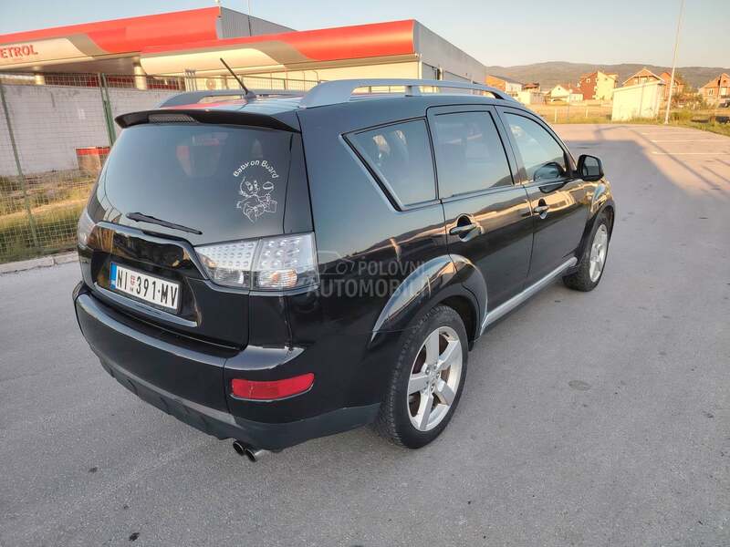 Mitsubishi Outlander 