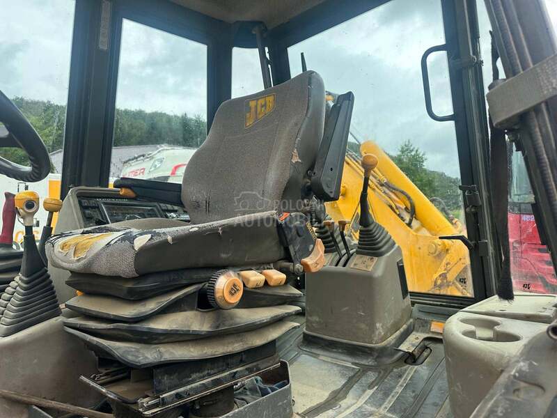 JCB 4CX