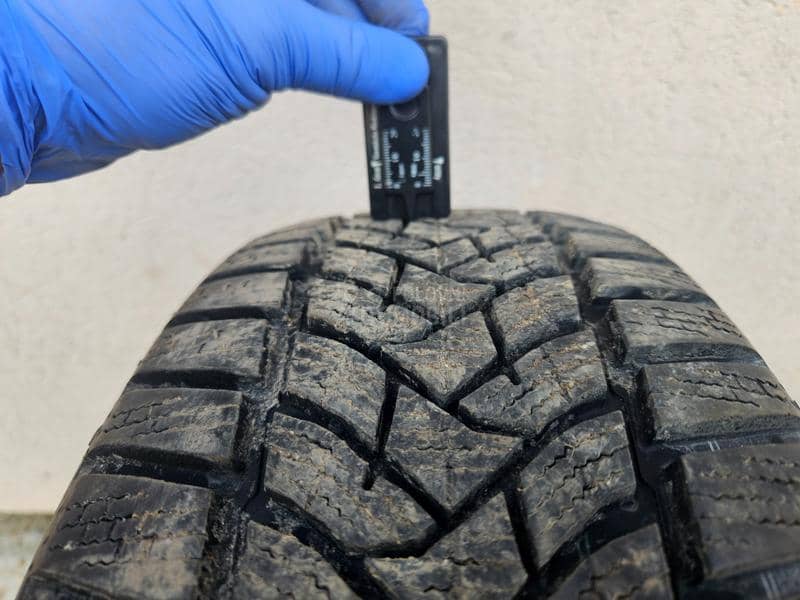 Dunlop 195/55 R15 Zimska