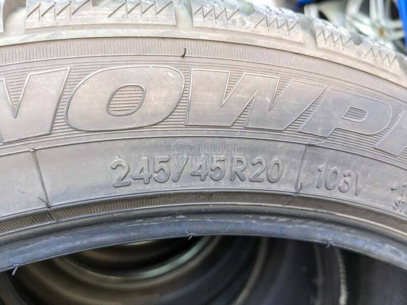 Toyo 245/45 R20 Zimska