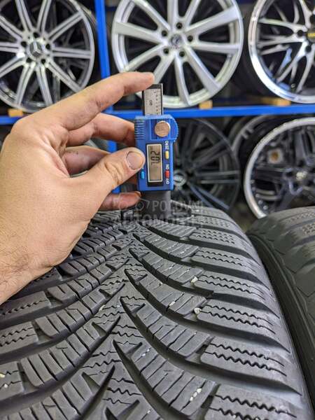 Hankook 195/60 R16 Zimska