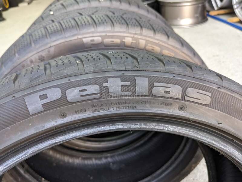 Petlas 205/45 R17 Zimska