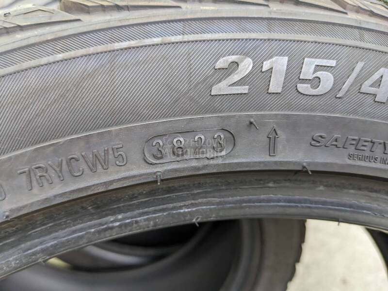Kumho 215/45 R17 Zimska