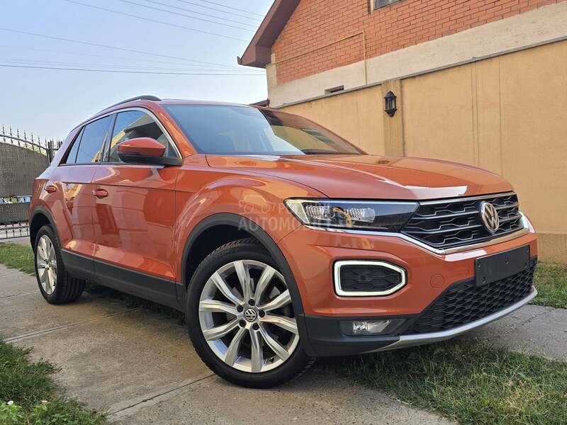 Volkswagen T-Roc STYLE PANO VIRTUAL