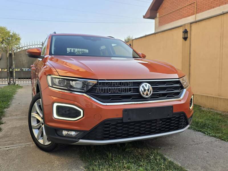 Volkswagen T-Roc STYLE PANO VIRTUAL