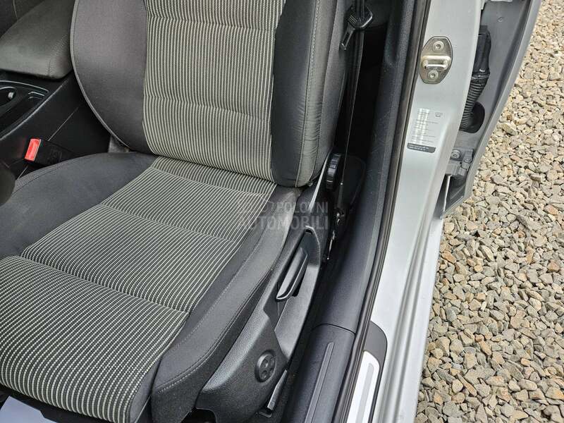 Audi A4 190.ooo DIODA NAV