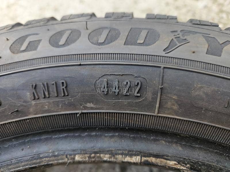 Goodyear 155/65 R14 Zimska