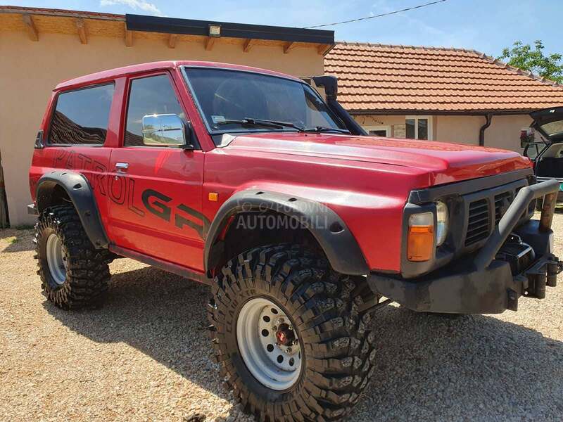 Nissan Patrol obe blokade