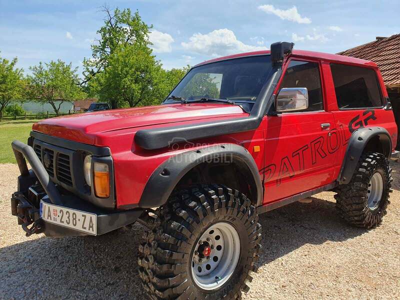 Nissan Patrol obe blokade