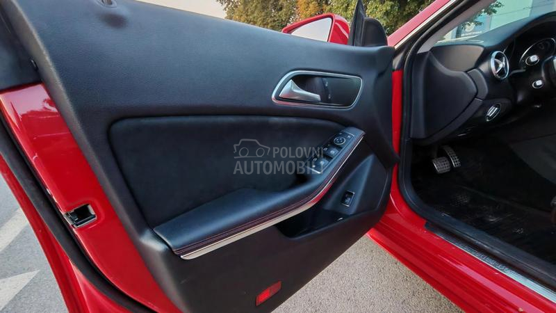 Mercedes Benz CLA 180 AMG automa