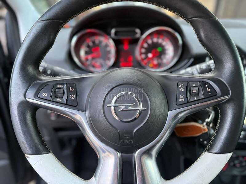 Opel Adam 