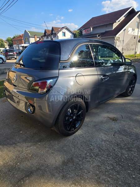 Opel Adam 