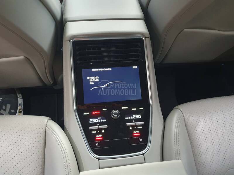 Porsche Panamera 4s/CHRONO/AIR