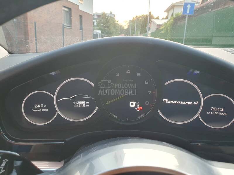 Porsche Panamera 4s/CHRONO/AIR